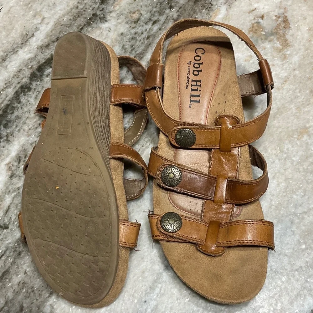 Cobb Hill Leather Wedge Sandals Women 8.5 Tan Strappy Boho Medallion